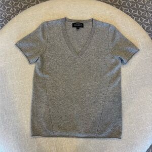 Banana Republic Gray V-Neck Short Sleeve Cashmere Sweater